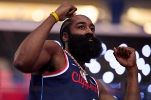 媒體人談哈登有6歲兒子：這刷新了我對保密的認知 他在籃網(wǎng)已當?shù)? >
                                        </div>
                                    </div>
                                                                        <div   id=