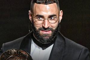 本澤馬捧金球三周年！詹?。耗悄晁o你留下最深印象的是哪場(chǎng)？