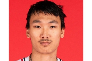 略顯滄桑！媒體人曬淡厚然NCAA新賽季的媒體照