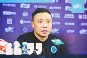 陳濤：這場比賽展現(xiàn)出了球隊的精神面貌，還有永不服輸?shù)木? >
                                        </div>
                                    </div>
                                                                        <div   id=