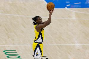 內(nèi)史密斯上個季后賽三分準星49.2% 單次季后賽100+三分球員中最高