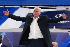 0-3不敵紐卡！多家葡媒聚焦穆里尼奧：用人不佳，“砌的墻倒了”