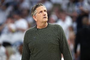 媒體人：開拓者在學(xué)習(xí)雷霆&步行者的長輪換保持整場強(qiáng)度 芬奇快看