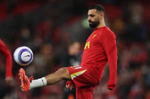 斯洛特談薩拉赫替補：這是個艱難的決定，每次挑首發(fā)我都覺得很難