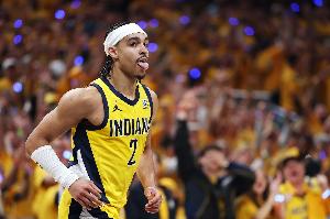 步行者官方：內(nèi)姆哈德因左肩酸痛提前退賽 本場比賽不會(huì)回歸