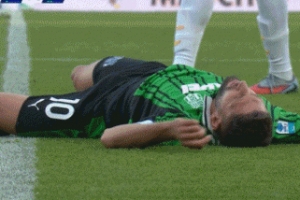 意媒：貝拉爾迪被撞倒地后感覺頭暈，送到醫(yī)院檢查后表示一切都好