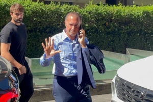 米蘭老板：米蘭今夏轉(zhuǎn)會支出意甲第一，未來要將財(cái)務(wù)升到英超水平