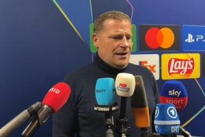 埃貝爾： 于帕和塔本場表現(xiàn)都能打1分 我們正努力試圖續(xù)約前者