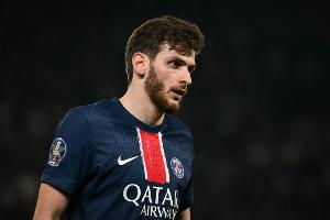 克瓦拉茨赫利亞：拜仁非常強且少打一人防守也很好 諾伊爾是傳奇