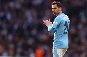 里程碑！B席達(dá)成歐冠出戰(zhàn)100場(chǎng)，葡萄牙球員第四人