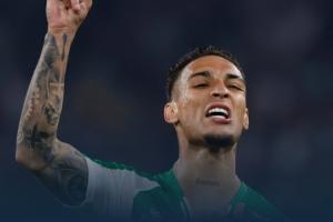 他配得上！安東尼2200萬轉(zhuǎn)會(huì)費(fèi)貝蒂斯隊(duì)史第三，新賽季10場(chǎng)6球2助