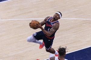 追夢：別再拿鮑威爾貶低比爾了 鮑威爾年薪2000萬 比爾就500萬