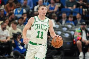 穩(wěn)定輸出！普理查德12中6拿到15分4板6助1斷