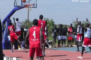 甚至場(chǎng)下觀眾都不矮！南蘇丹籃球選拔，個(gè)個(gè)都是究極天賦怪！
