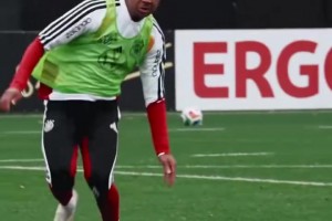 你的關(guān)注點(diǎn)是誰(shuí)？德國(guó)國(guó)家隊(duì)的訓(xùn)練日常！