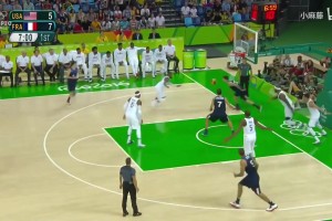 超級(jí)投籃機(jī)器！奧運(yùn)名場面：克萊無解三分轟死法國男籃！