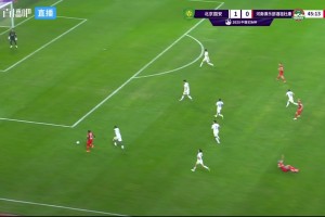 踢人動作！恩加德烏飛踢卡多索腰部染黃